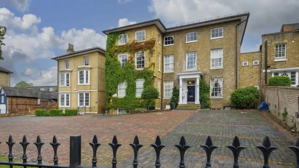 Office from the front in Guildford